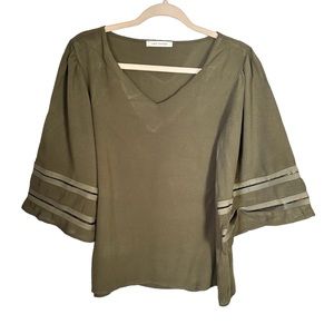 Lake Flower Women’s Sz M Olive Green Blouse 3/4 Mesh Panel Bell Sleeves V Neck